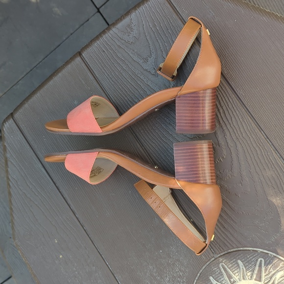 Vionic sandles Rosie Nat - Picture 2 of 7